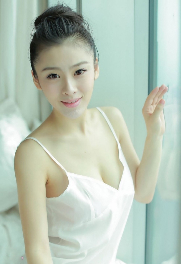 夏日妹子清新自然写真