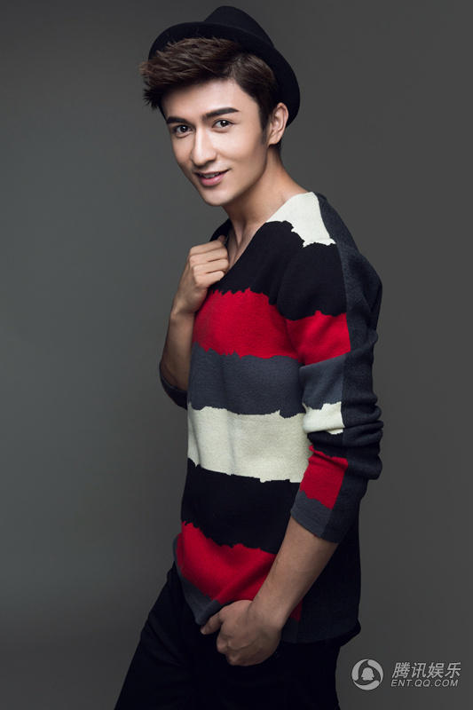 米热休闲时尚写真 散发满满青春荷尔蒙