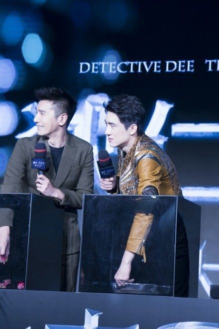 林更新超帅造型出席发布会