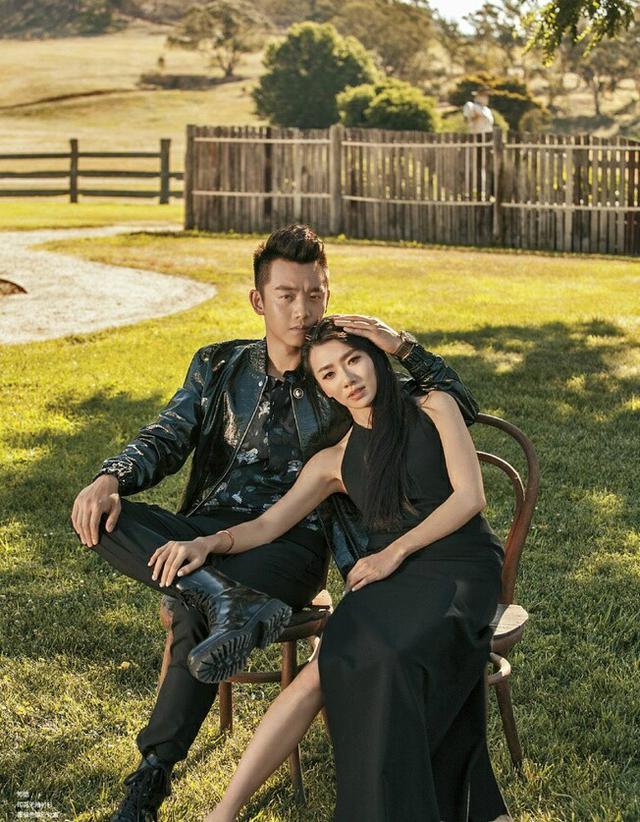 郑恺与女友登时尚封面大片  双手紧牵甜蜜相拥