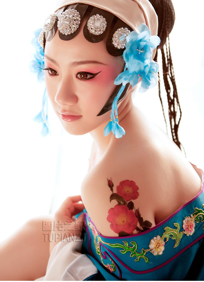 古典花旦的妩媚诱惑 眸似清月年如华