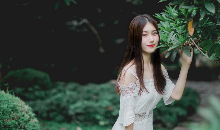 [秀人网]美乳性感尤物陈思琪大尺度浴室透视装爆乳黑丝睡衣主题系