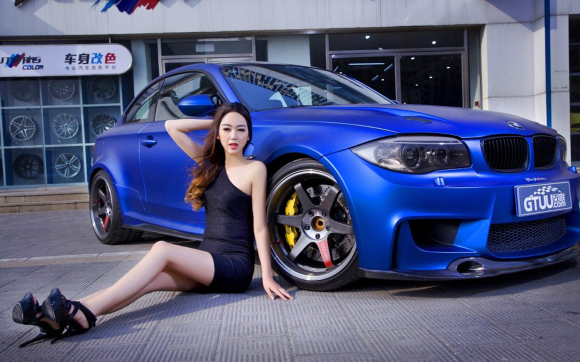 豪车美人美臂长腿车上卖弄风骚诱人犯罪图集