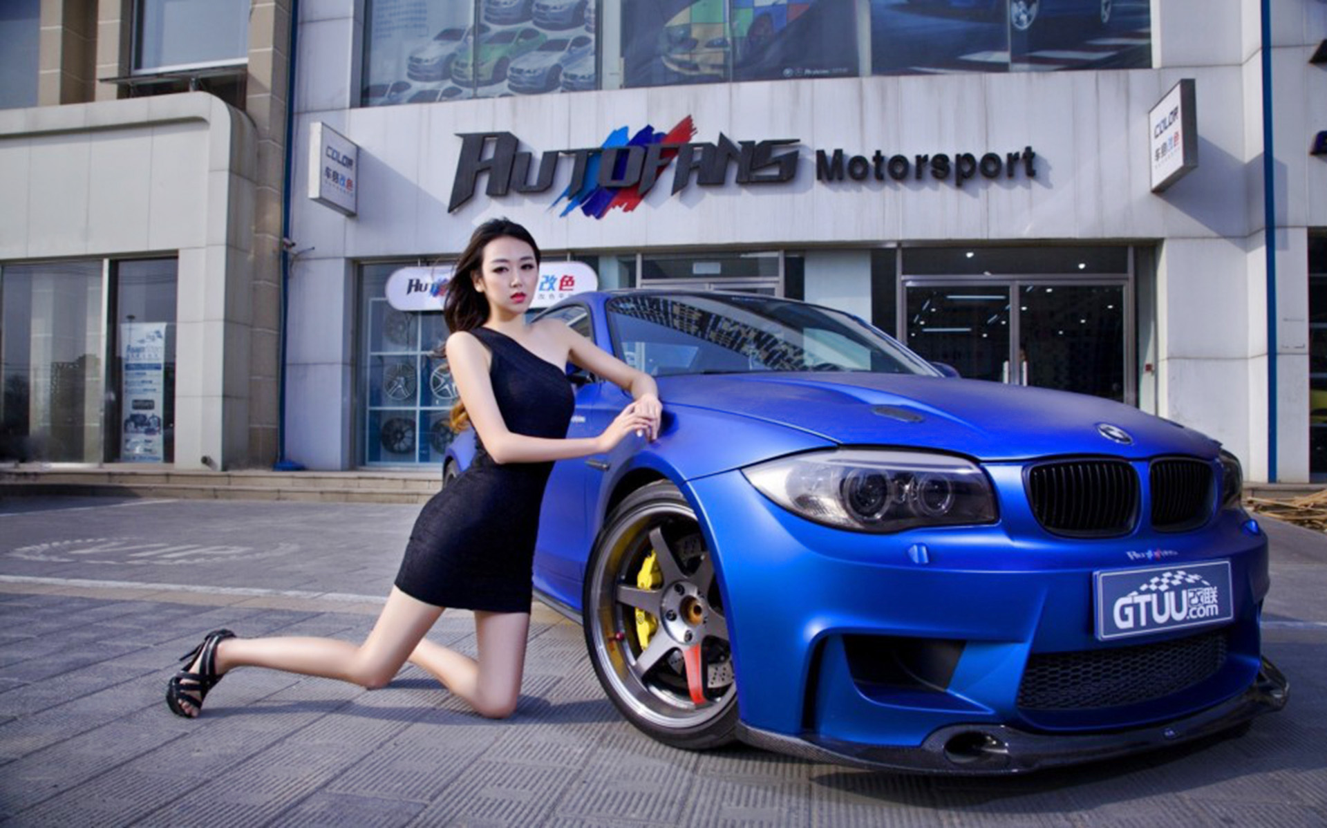 豪车美人美臂长腿车上卖弄风骚诱人犯罪图集