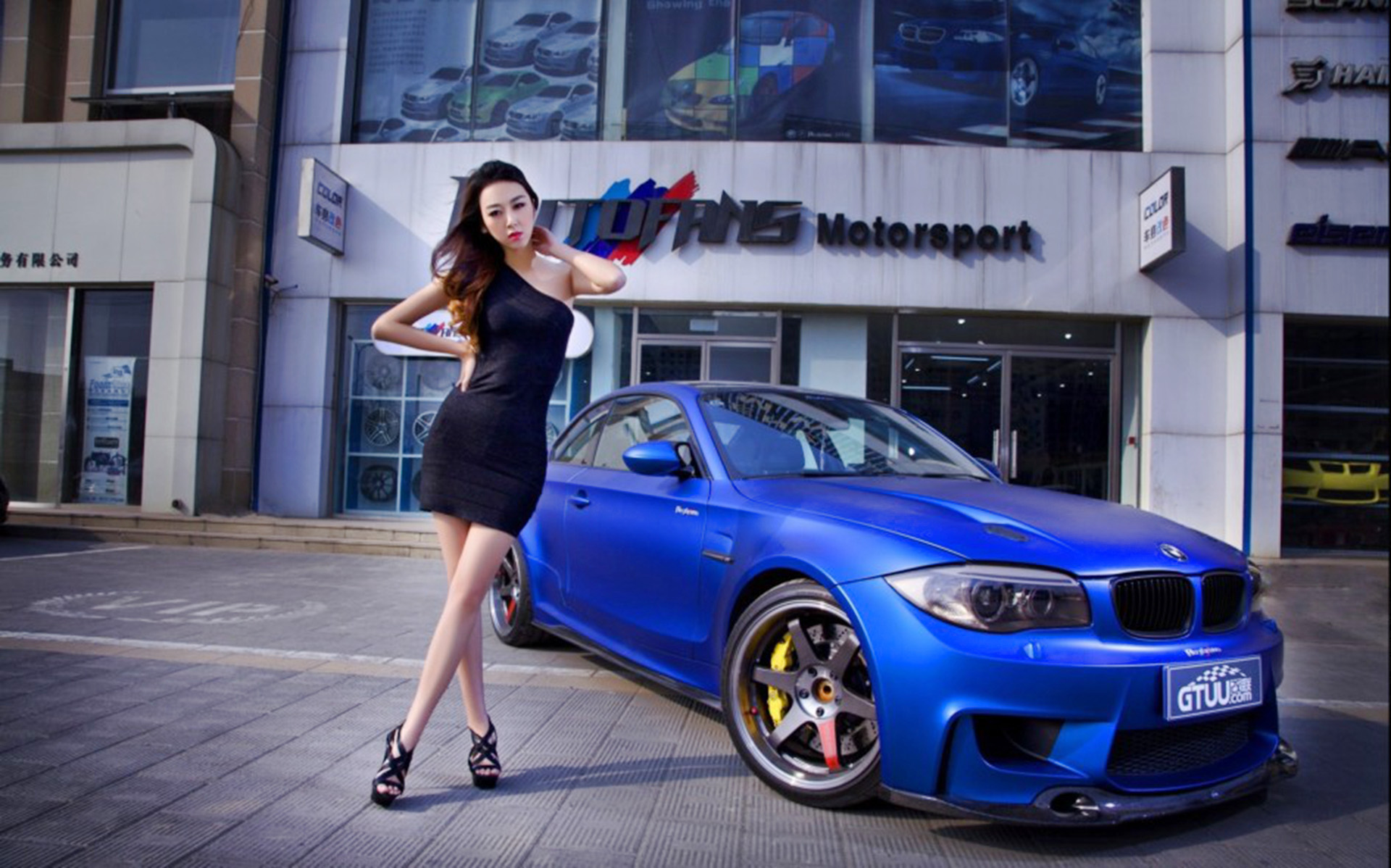 豪车美人美臂长腿车上卖弄风骚诱人犯罪图集