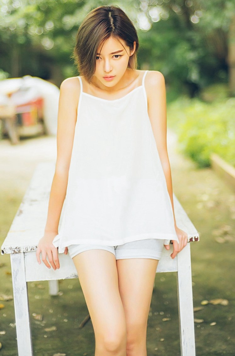 av40岁以上美熟妇璇璇黑丝美腿超短裙诱惑美女私密写真集