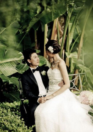 李小鹏李安琪婚纱照 甜蜜恩爱