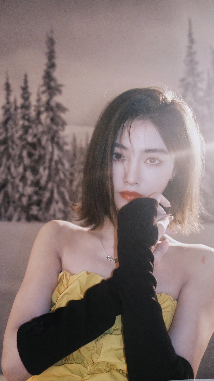 许佳琪黄色公主裙少女感满满写真