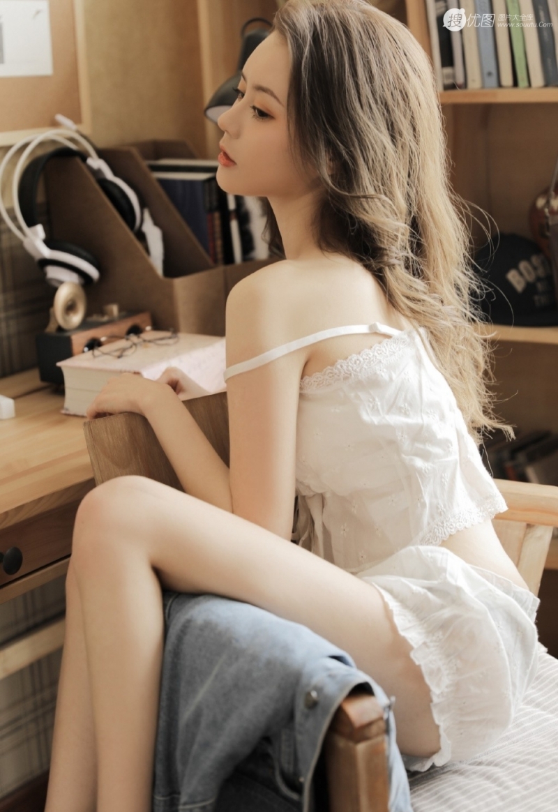 宅男女神身材姣好迷人艺术写真集