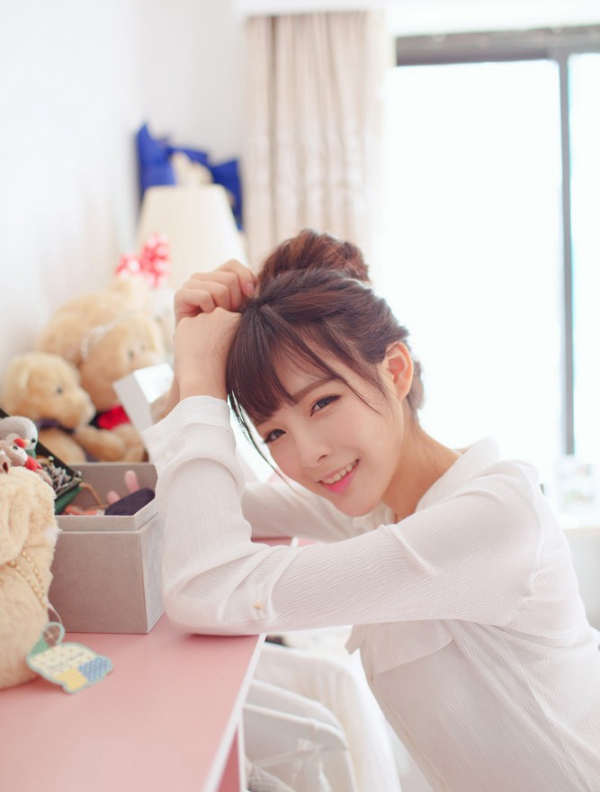 美女牛仔裤翘臀gogo全球人体高清大胆图片