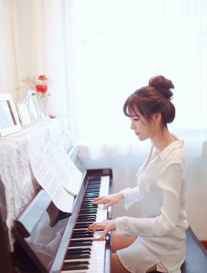 美女牛仔裤翘臀gogo全球人体高清大胆图片