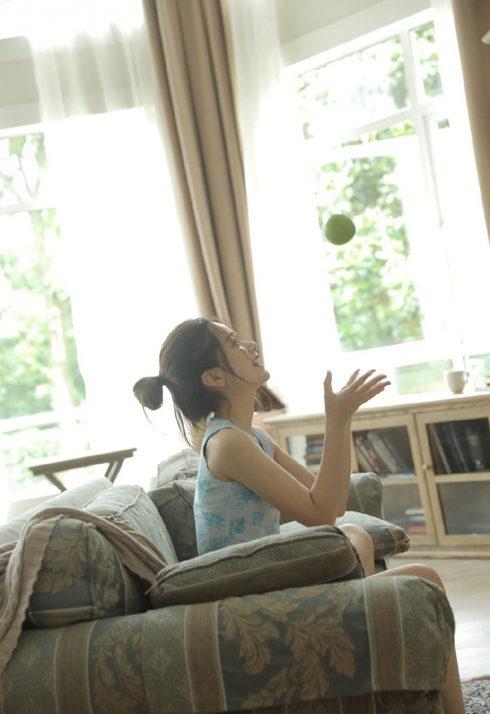 极品尤物素人美女养眼内衣细长美腿妖娆性感写真