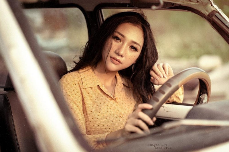 白嫩妹子海边清凉性感写真