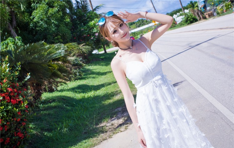 极品火辣身材美女模特街拍泳装风骚性感巨乳人妻图片