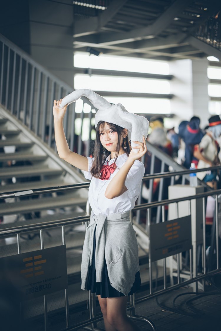 清纯养眼的制服美女国模极品高颜值自拍写真