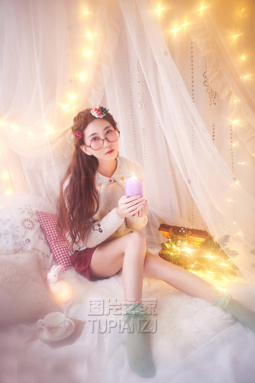 清纯女孩闪闪惹人爱