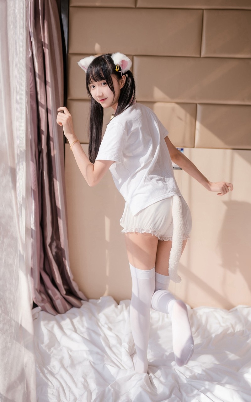 情趣兔女郎白丝美腿床笫之私令人咂舌的美女私照