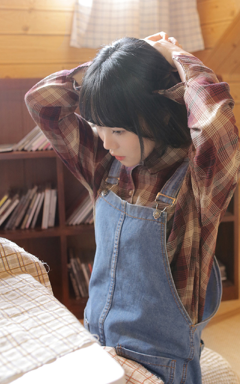 黑丝性感女白领在办公室诱与惑妩媚销魂人体艺术照