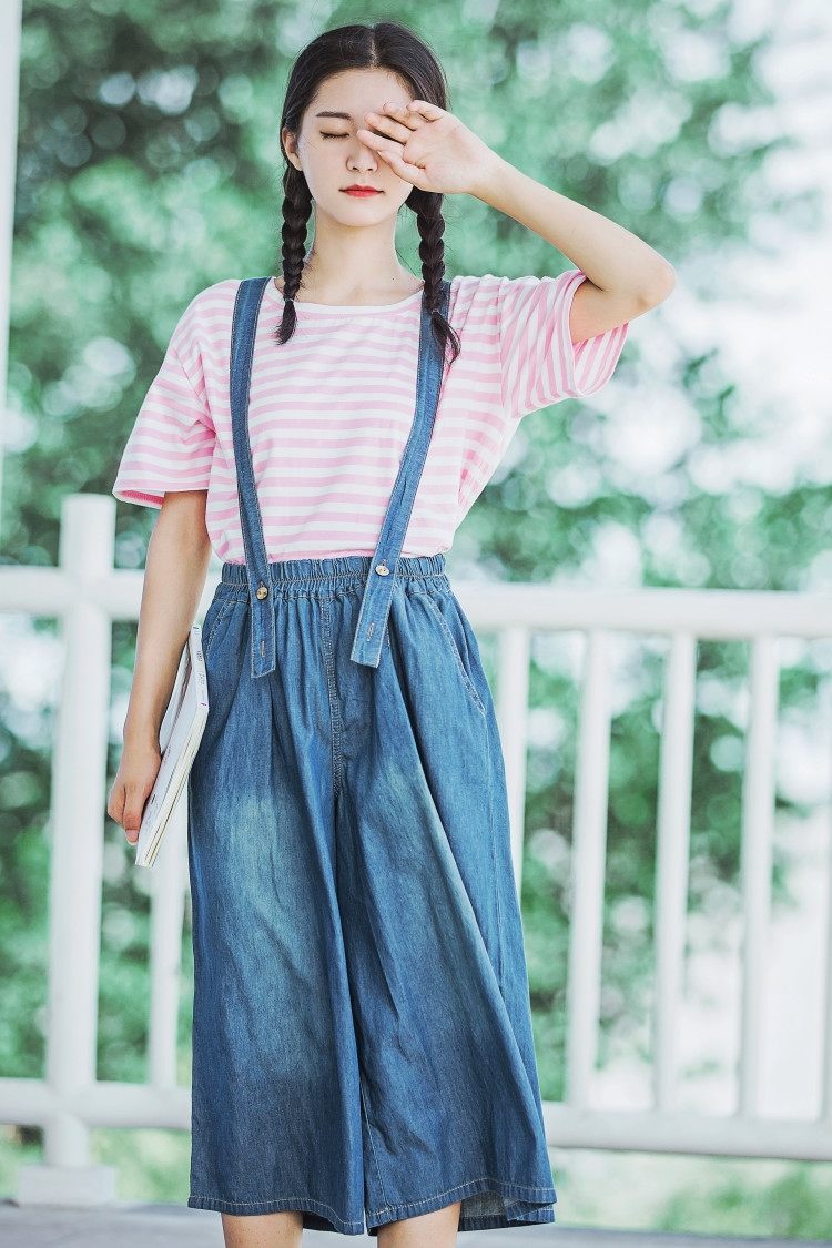 16岁大胸萝莉性感美女车模