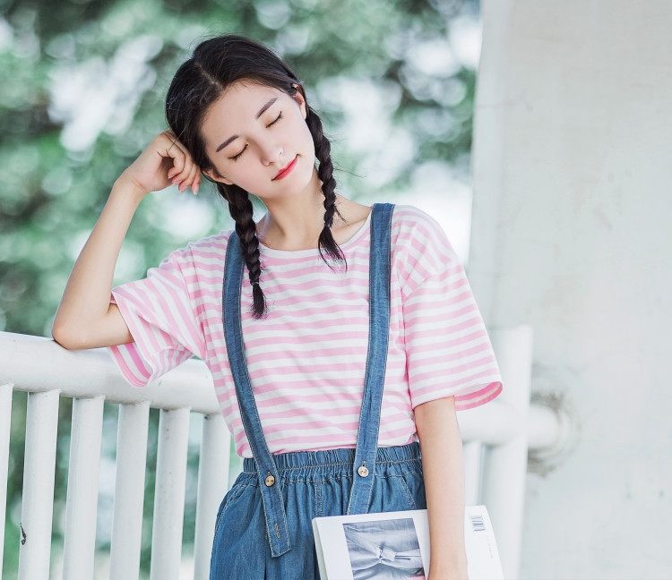 16岁大胸萝莉性感美女车模