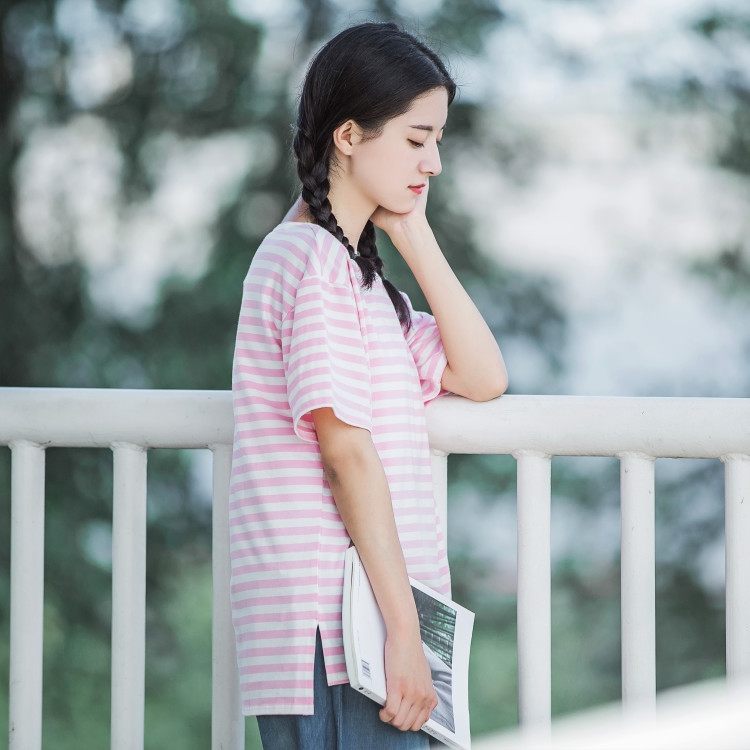 16岁大胸萝莉性感美女车模