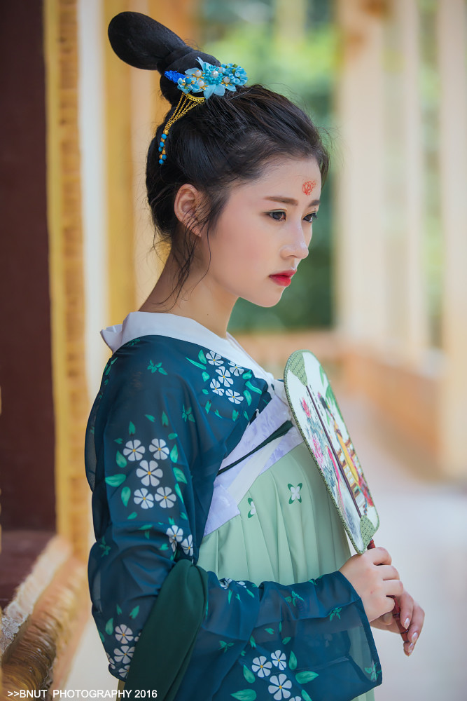 少女古装造型写真