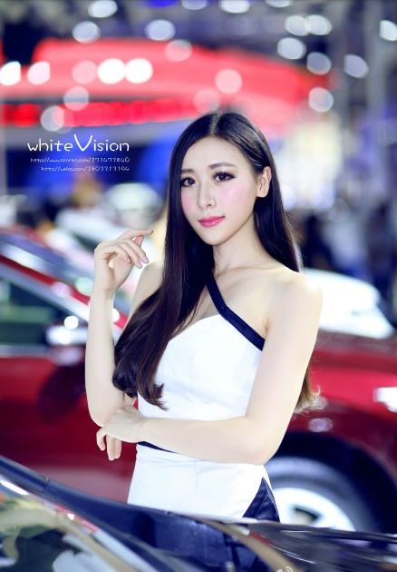 锥子脸气质美女车模