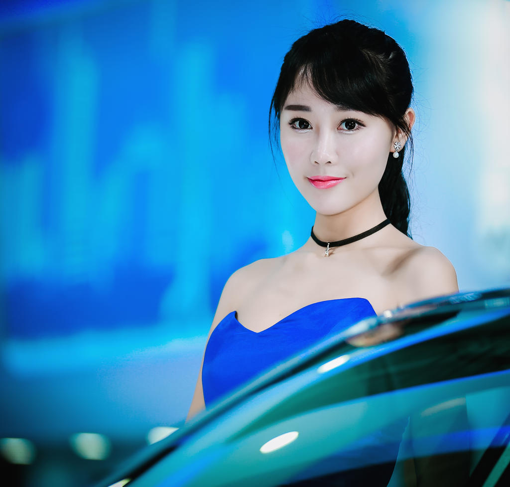 知性优雅的美女车模性感窈窕美女套图