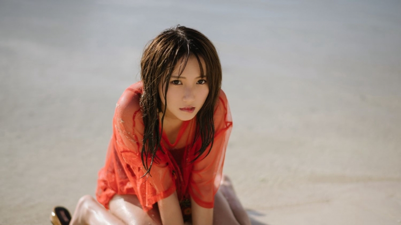 湿发美女妩媚眼神妖娆动作套图