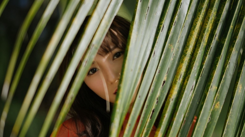 湿发美女妩媚眼神妖娆动作套图