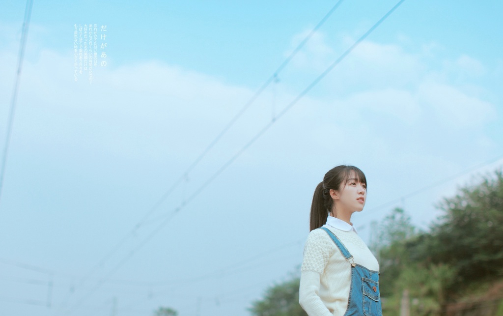 吊带背心美女清纯软妹青涩阳光小清新写真图片