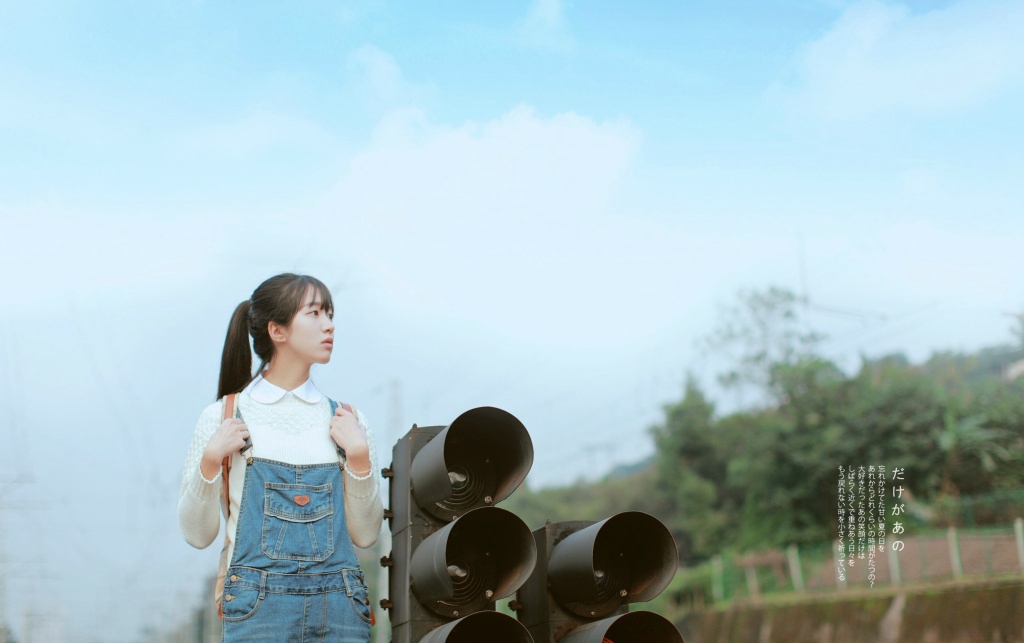 吊带背心美女清纯软妹青涩阳光小清新写真图片