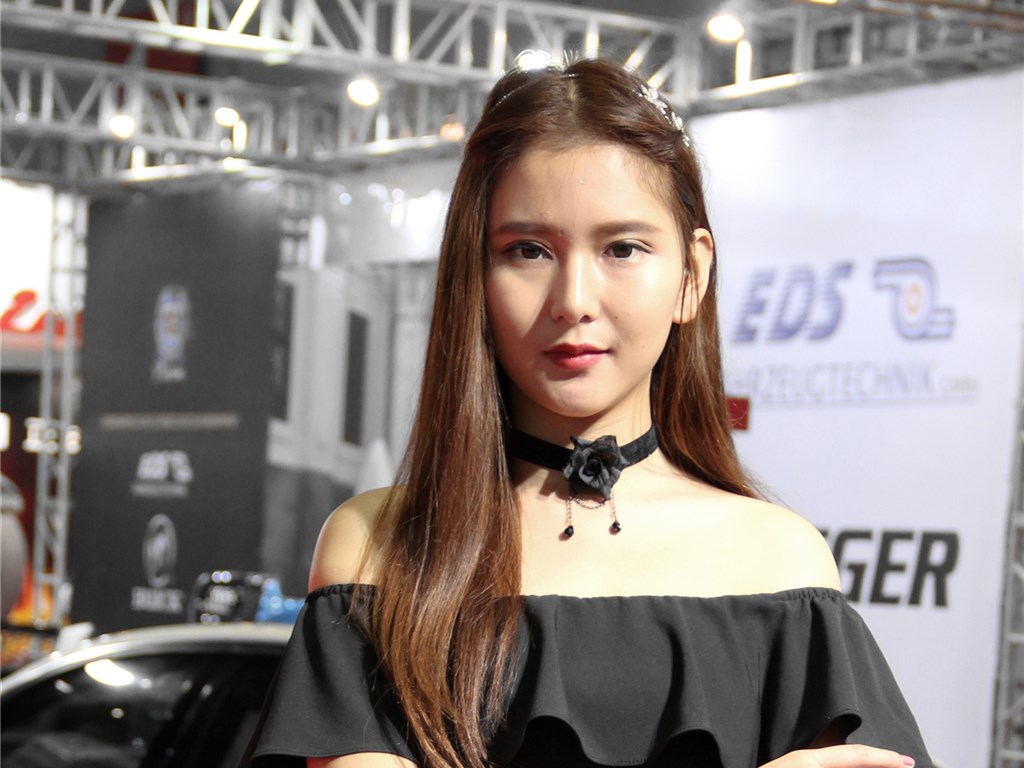 性感车模比基尼热裤令人欲死欲仙的火辣娇躯极致勾魂美女图