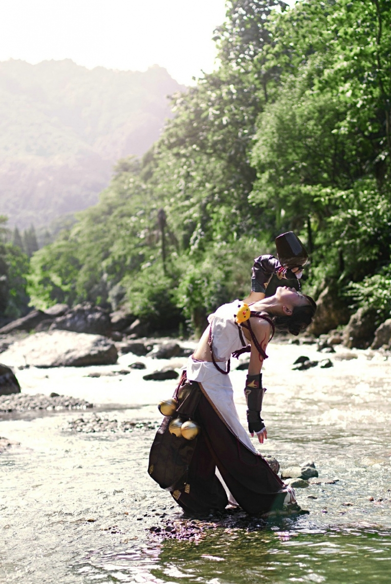 性格豪放的古装侠女性感古风图片