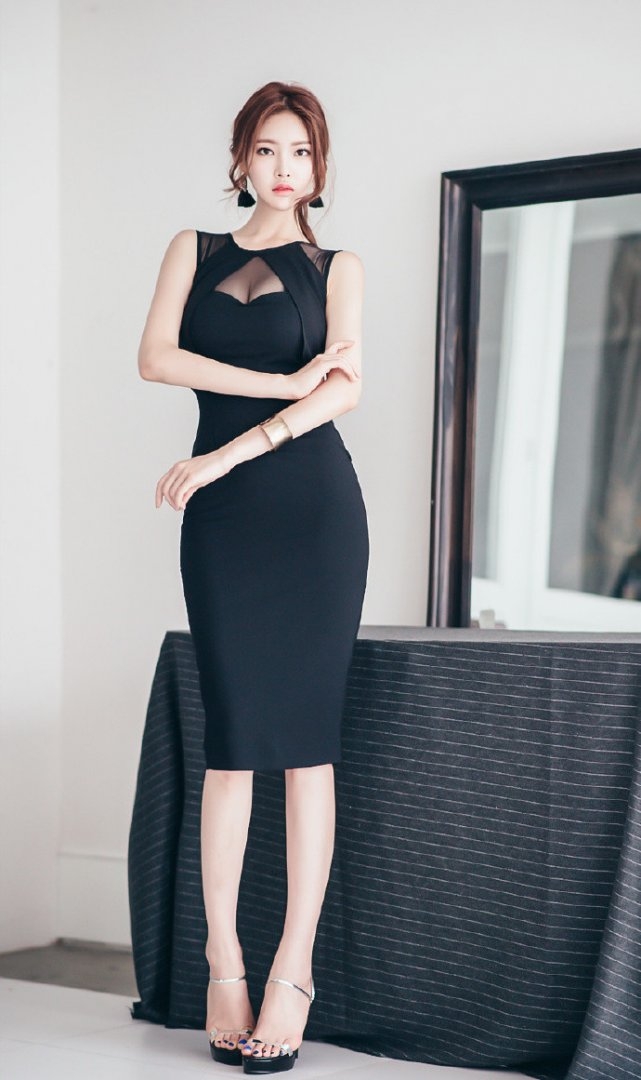 韩国美少妇傲人事业线性感写真