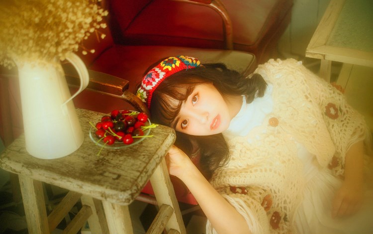 时尚嫩模妖艳狐狸精束胸吊带黑丝袜诱惑写真