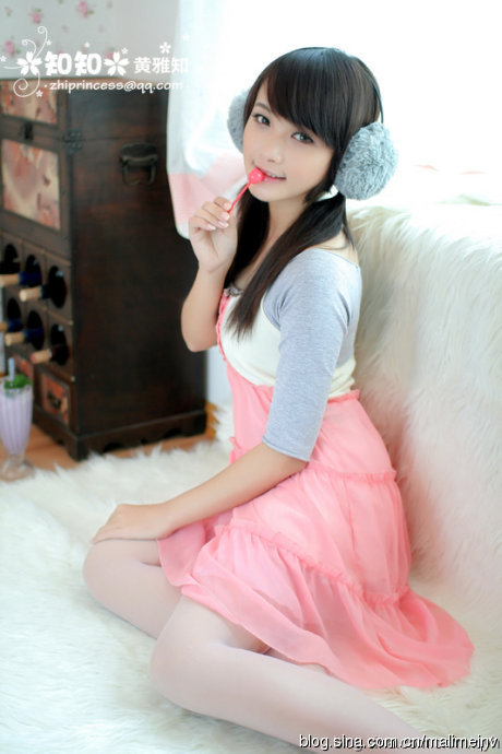 火辣俏佳人翘臀丰乳白嫩娇躯令人欲罢不能艺术照