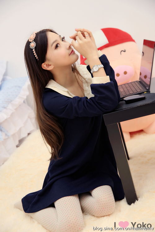 火辣俏佳人翘臀丰乳白嫩娇躯令人欲罢不能艺术照