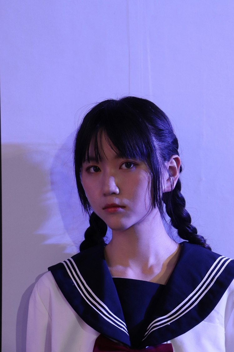 麻花辫日本制服萝莉日常生活照黑丝美女鉴赏写真图片