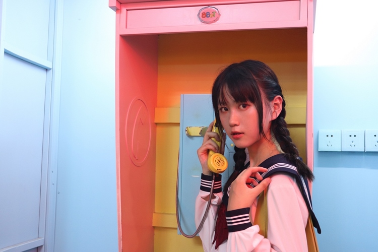 麻花辫日本制服萝莉日常生活照黑丝美女鉴赏写真图片