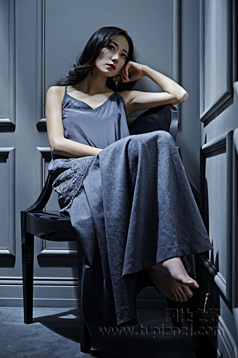 韩雪时尚写真图片 上演玉女轻奢风