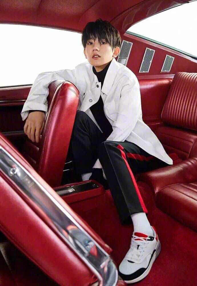 王源HM中国区形象宣传照 尽显富家少爷既视感