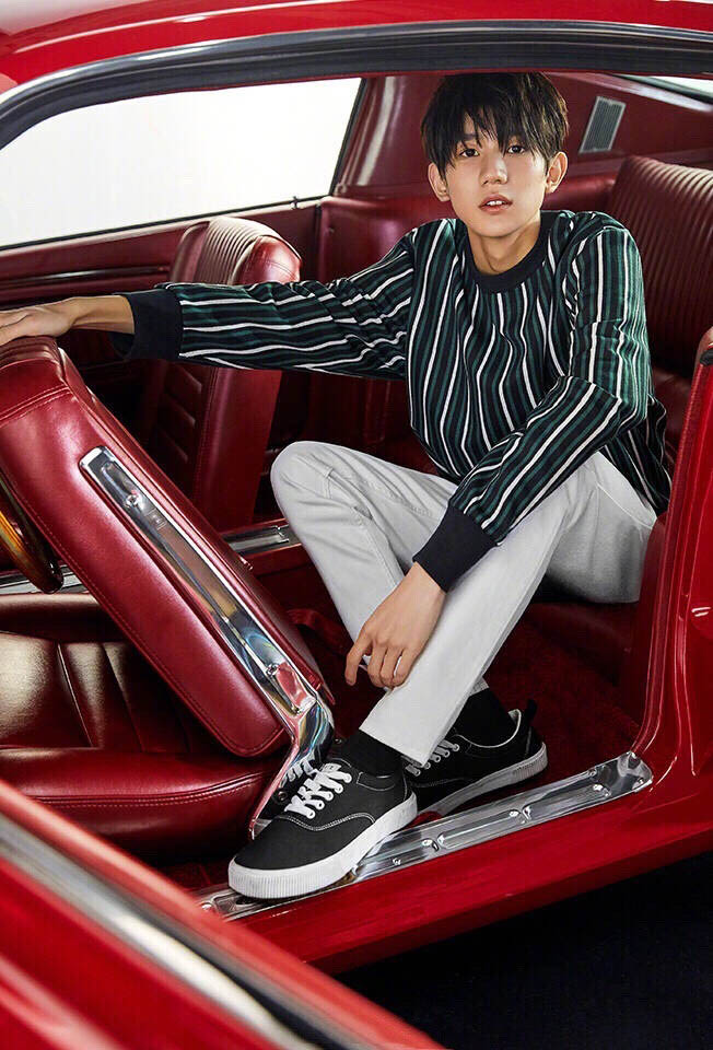 王源HM中国区形象宣传照 尽显富家少爷既视感