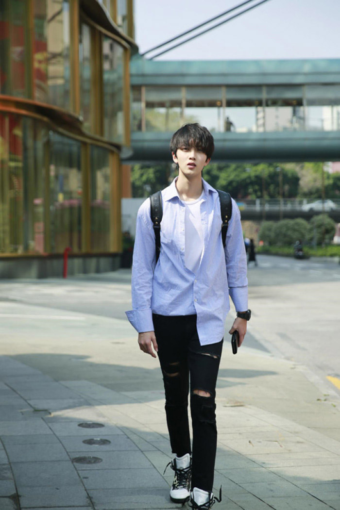 陈宥维街拍写真图片 尽显时尚帅气