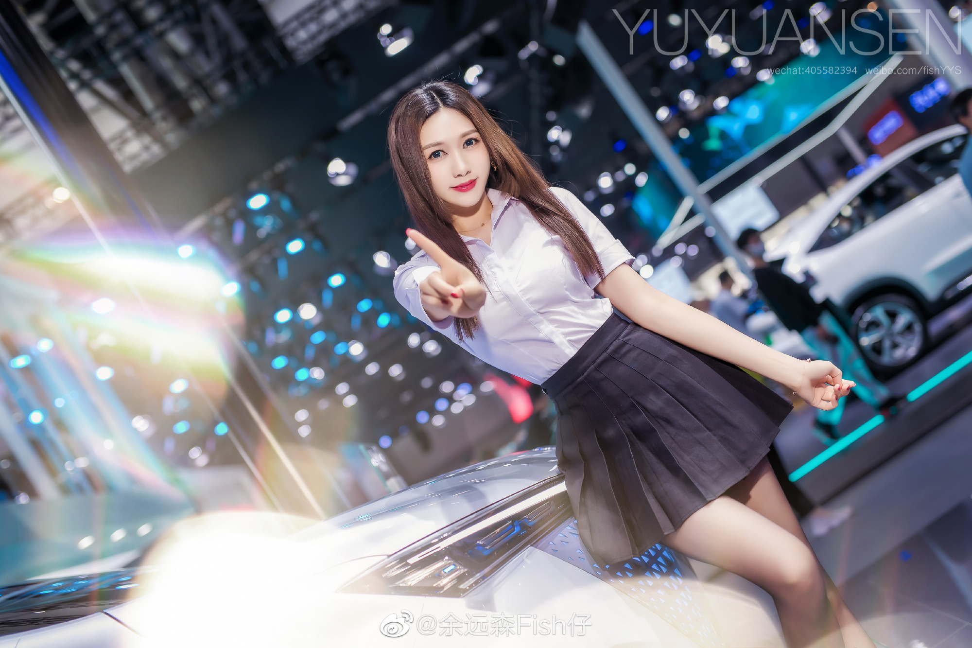 美女车模黑丝美腿高跟玉足私拍