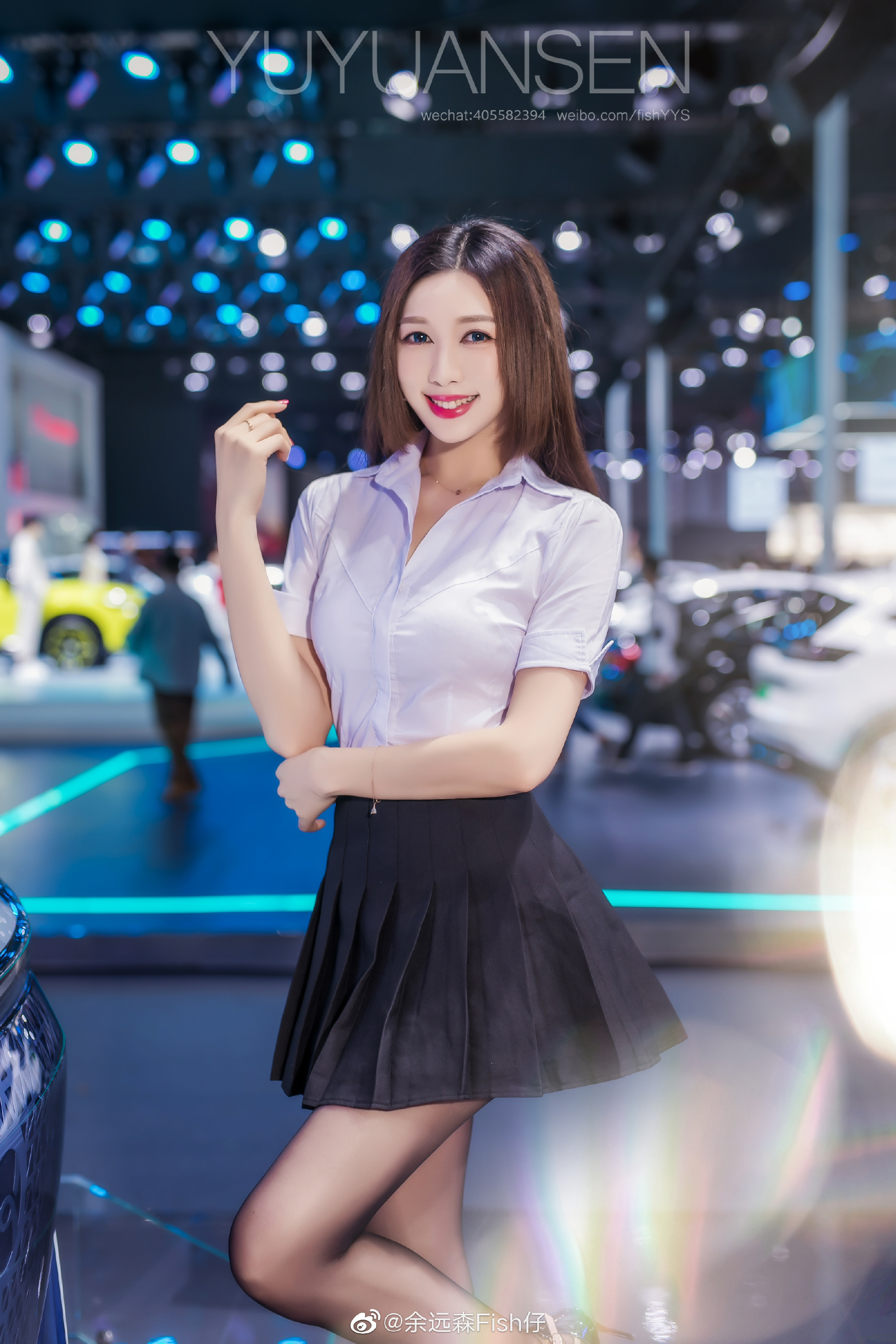 美女车模黑丝美腿高跟玉足私拍