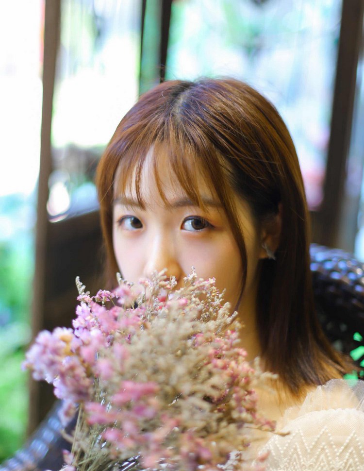 多情少妇蕾丝情趣内衣肥臀爆乳雪白肉体销魂荡魄美女照片