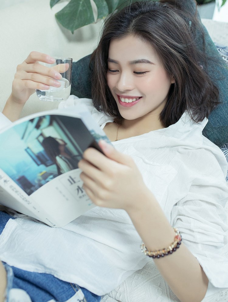 日本泳衣湿身死库水美女甜美诱惑户外性感写真图片