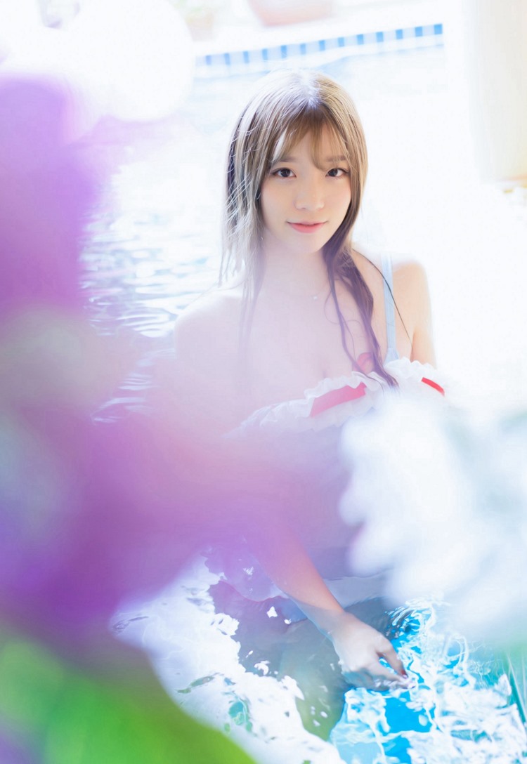 日本泳衣湿身死库水美女甜美诱惑户外性感写真图片