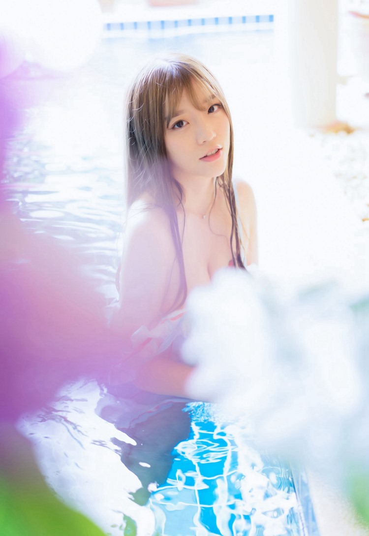 日本泳衣湿身死库水美女甜美诱惑户外性感写真图片